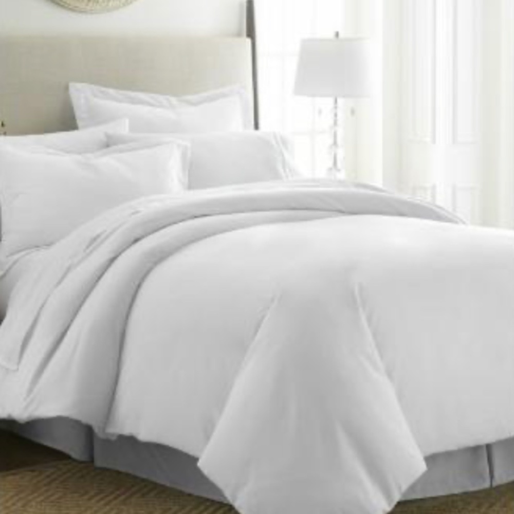 iEnjoy Home Essential Colors Ultra Soft Microfiber Queen White Duvet Cover Set
